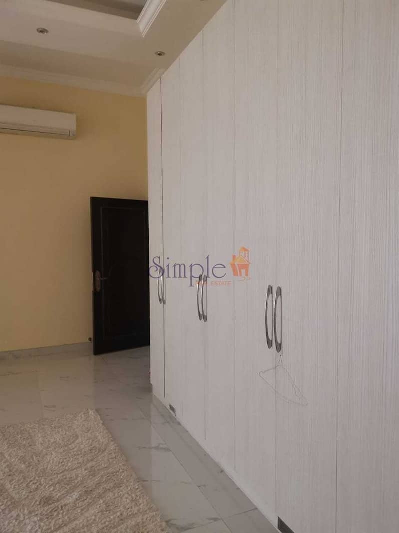 6 3 B/R Villa With an Extension Room Outside Located in Al Warqaa