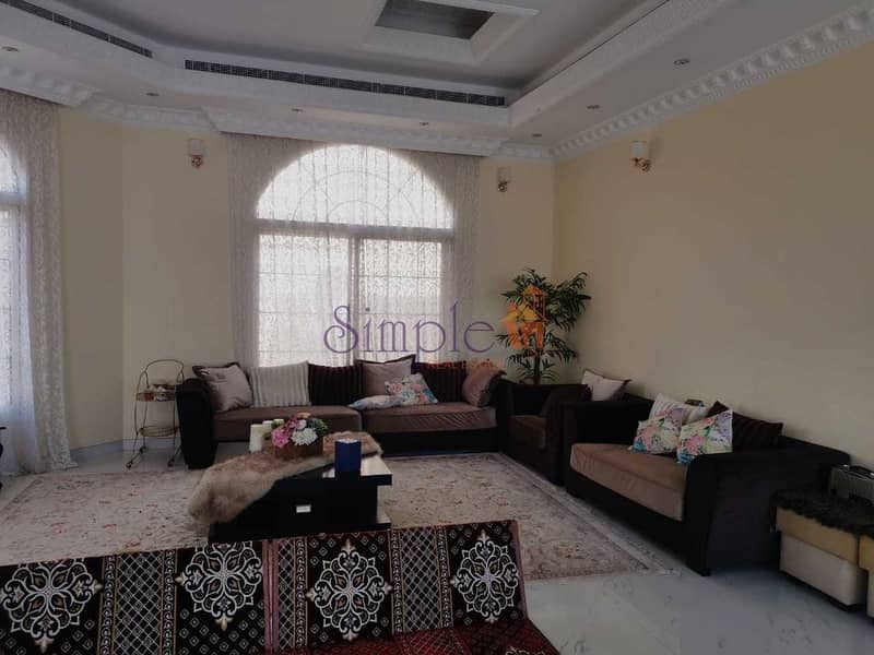10 3 B/R Villa With an Extension Room Outside Located in Al Warqaa