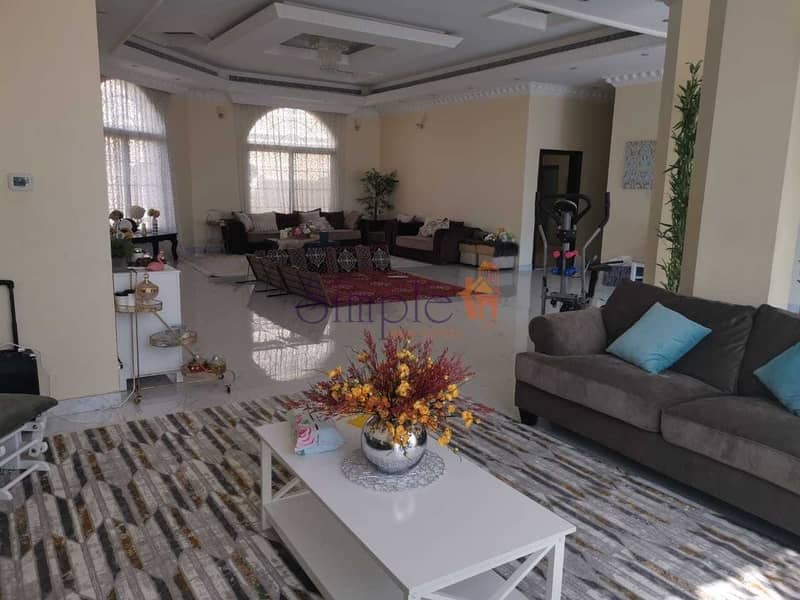 11 3 B/R Villa With an Extension Room Outside Located in Al Warqaa