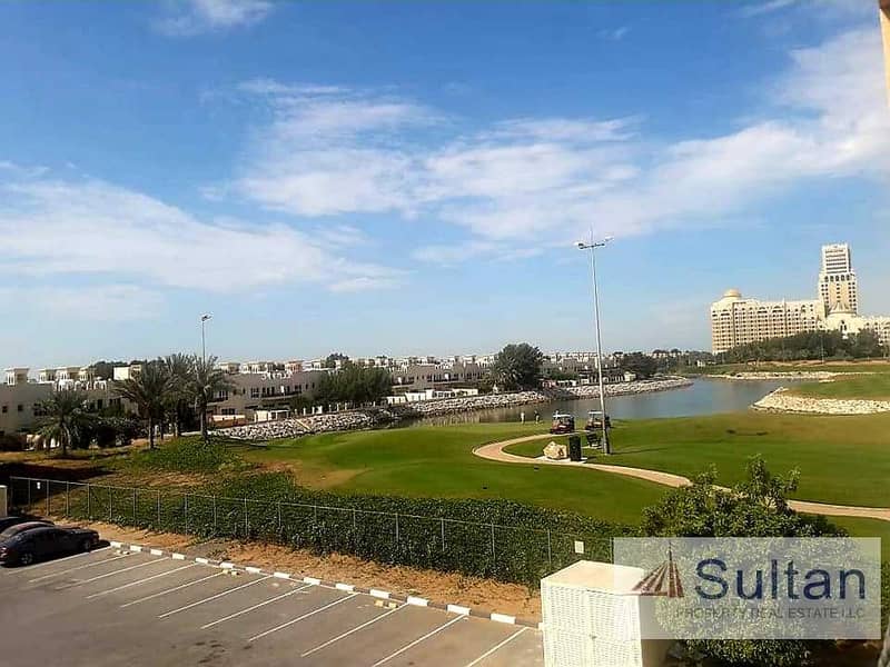 High Floor Walking Distance to the Mall Huge Studio High Floor Walking Distance to the Mall Huge Studio
