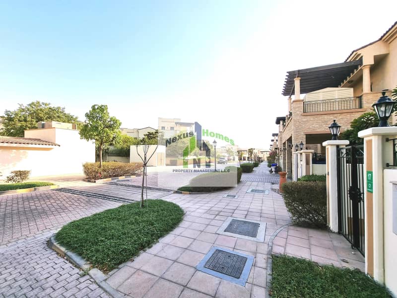 Modern Stylish Grand Layout 5 BHK Villa Modern Stylish Grand Layout 5 BHK Villa