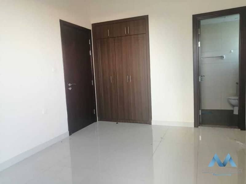 9 Unfurnished | Equipped Kitchen | Road View with Amazing Layout 1 BHK in Elite 5 for 30k.