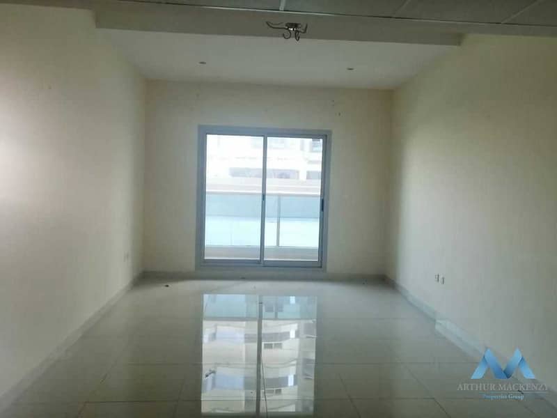 10 Unfurnished | Equipped Kitchen | Road View with Amazing Layout 1 BHK in Elite 5 for 30k.