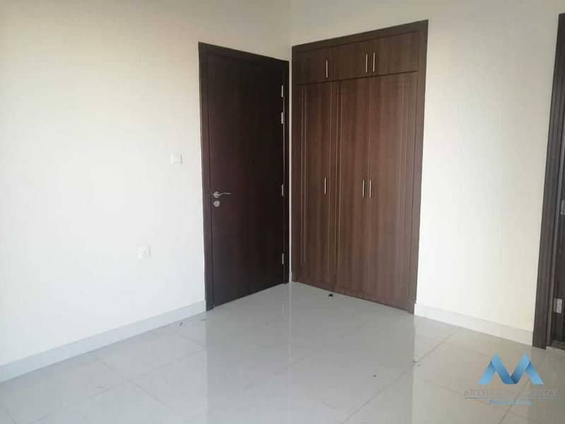 11 Unfurnished | Equipped Kitchen | Road View with Amazing Layout 1 BHK in Elite 5 for 30k.