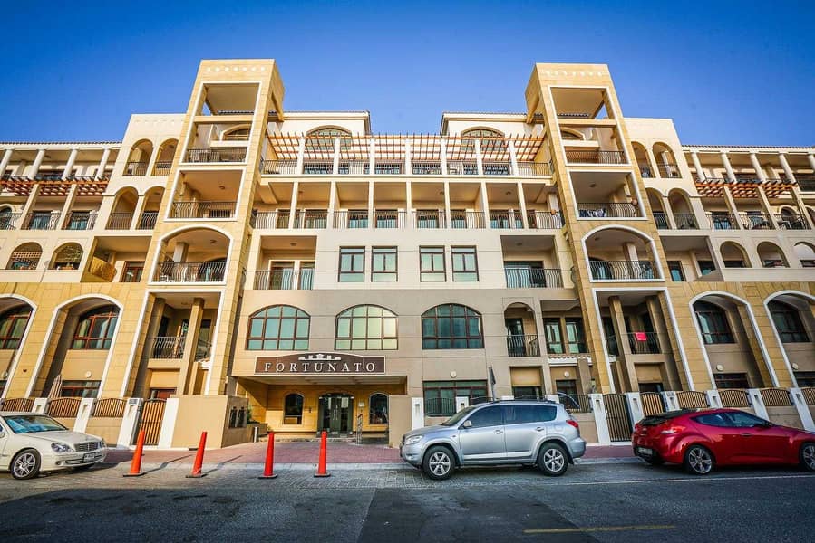 Fully Furnished| Prime Location|Available immediately Fully Furnished| Prime Location|Available immediately