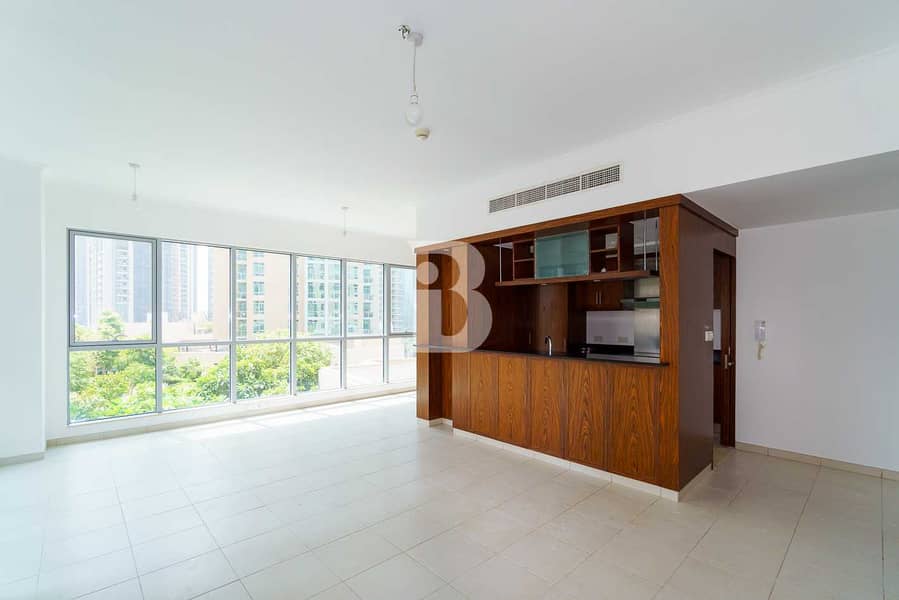 Spacious/High Floor/ 2 Bedroom| Boulevard view Spacious/High Floor/ 2 Bedroom| Boulevard view