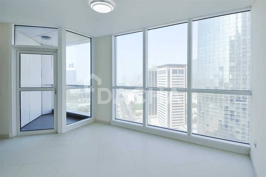 12 Spacious 3Bed+Maid / Nice View / Chiller Free