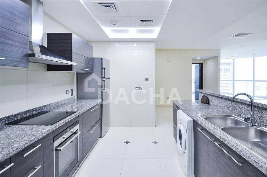 17 Spacious 3Bed+Maid / Nice View / Chiller Free