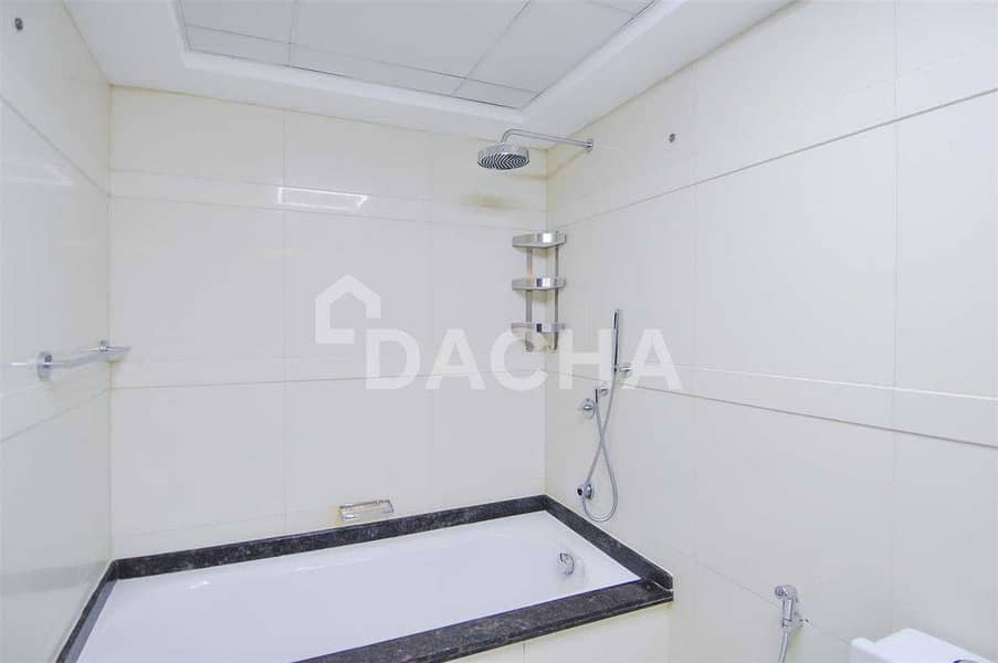 21 Spacious 3Bed+Maid / Nice View / Chiller Free