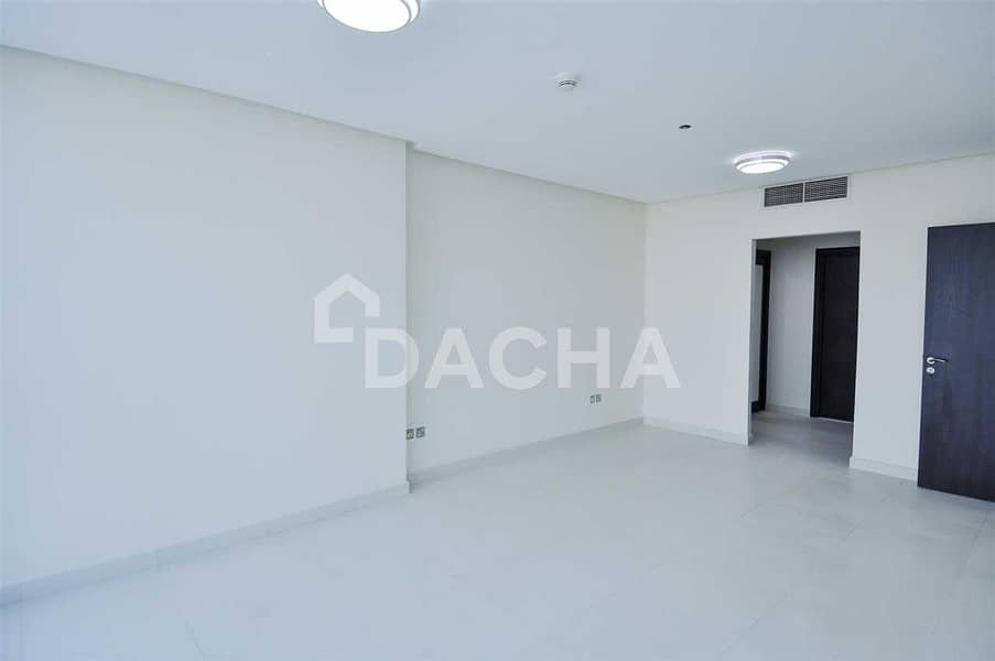 25 Spacious 3Bed+Maid / Nice View / Chiller Free