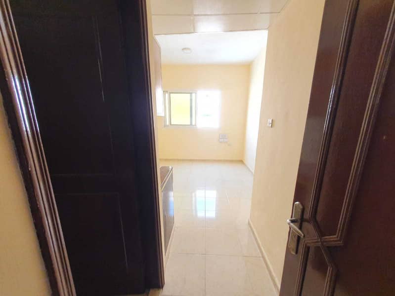 Wow super  limited time offer Cheapest price huge studio just 8k in muwielah Sharjah