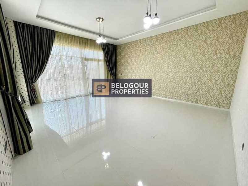 4 luxurious VD2/Huge plot/Bright