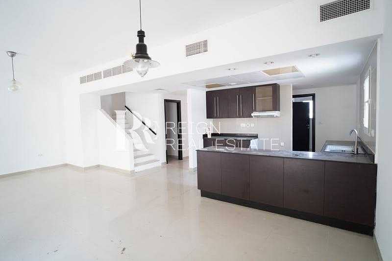 2 4 Payments 4BR Villa at Best location in Reef