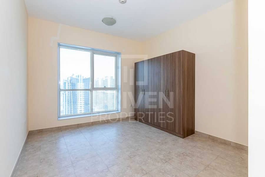 6 High Floor and Well-kept w/ Amazing View