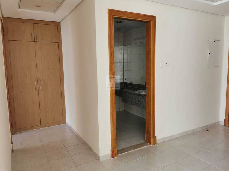 6 SPECIOUS 1BR NEXT TO METRO AND CARREFOUR