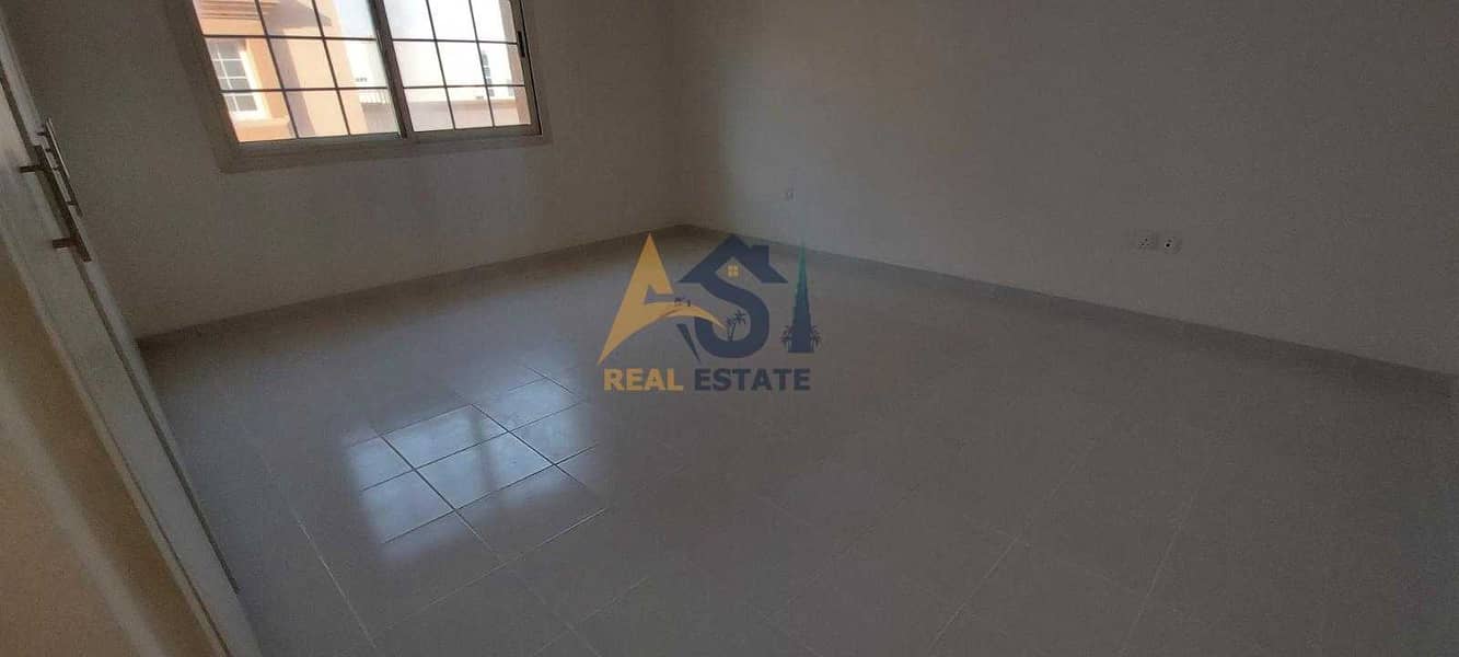 25 Spacious 4 BR+ Maid's Room| Commercial Villa| Prime Location| FoRent