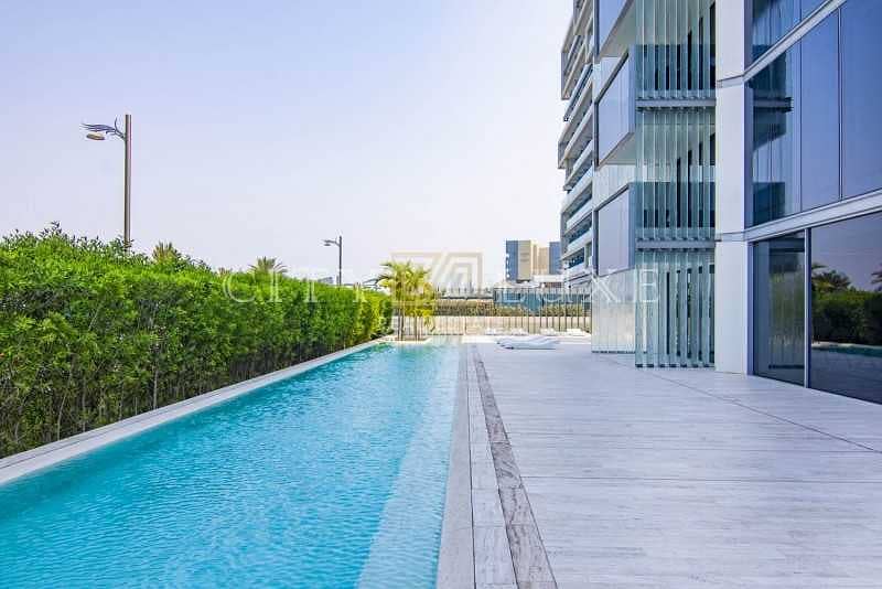 35 Elegant Penthouse | Best View on Palm | Brand New