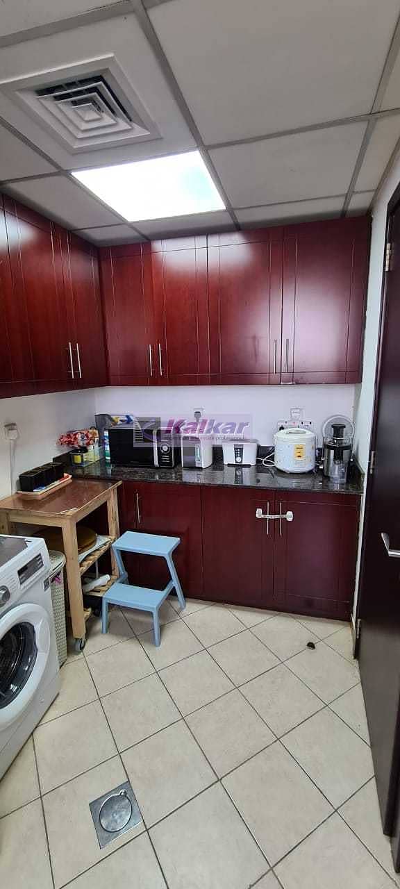 4 Spacious 2 Bedroom | Maids Room | Vacant on transfer | Good Condition
