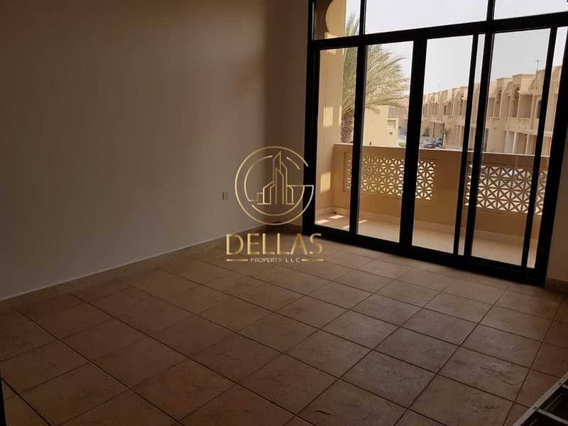 5 Villa in Abu Dhabi - Al Khaleej Al Arabi street