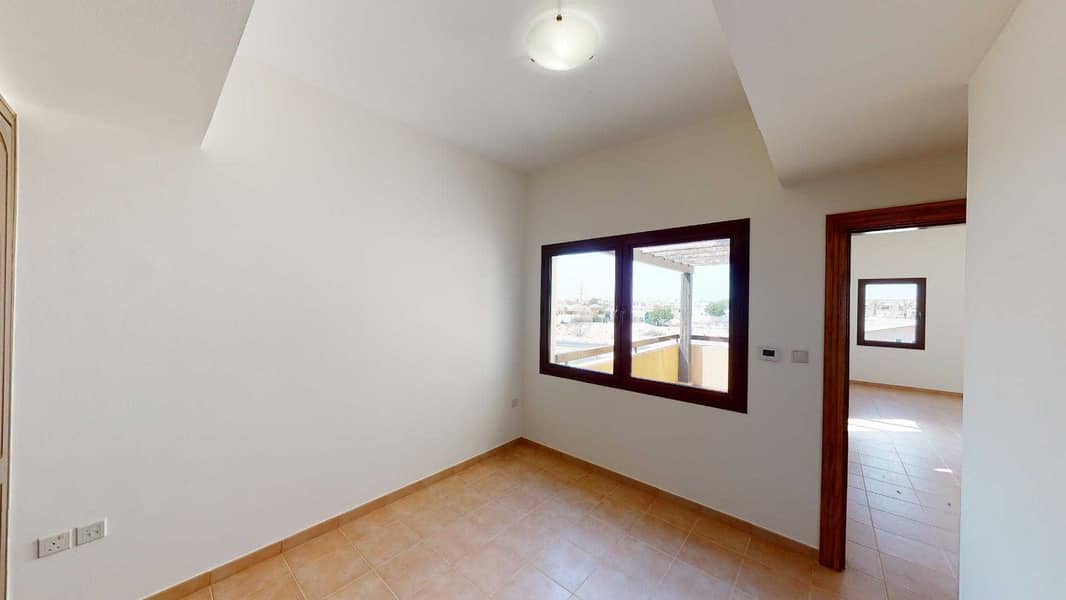 8 No commission | 1 Month free | Spacious balcony