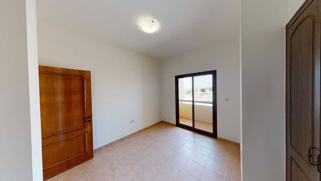 12 No commission | 1 Month free | Spacious balcony