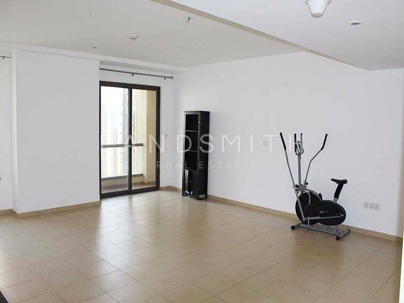 9 Well Maintained 1BR Apartment with Marina View