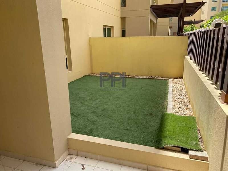 7 1BR /Furnished/Private Garden
