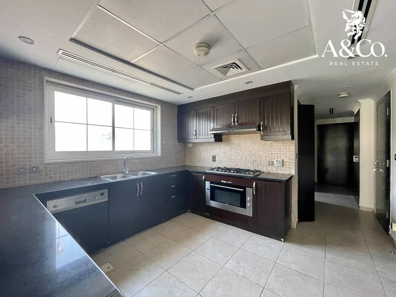 5 |VACANT NOW | SINGLE ROW | 3 BED SMALL |