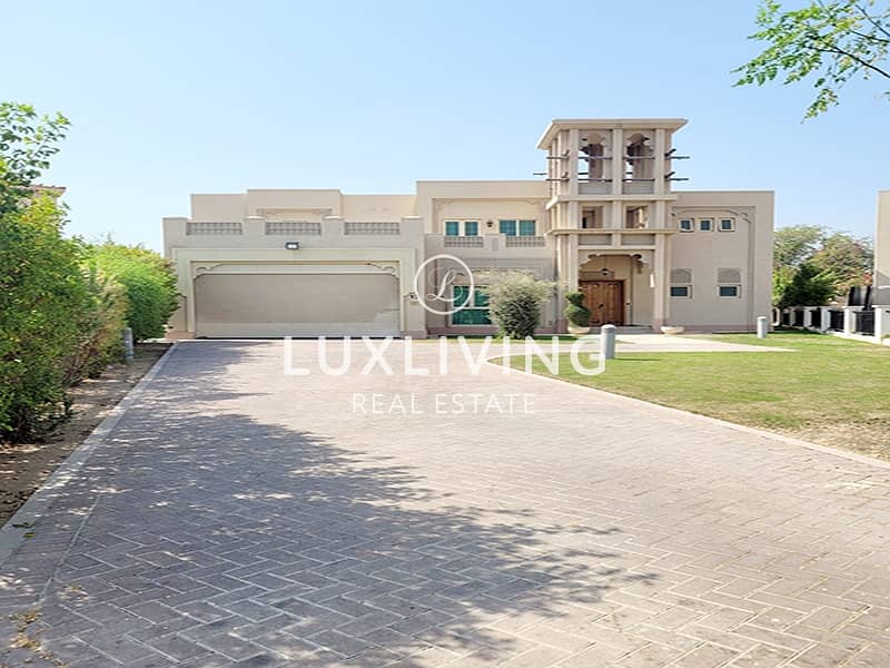 Luxurious 4 Bed | Sky View | Private Pool