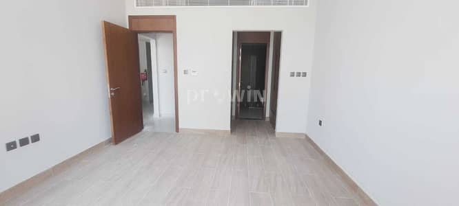 Very Beautiful One BR Apt | Spacious & Beautiful | Great Amenities | Arjan !!!