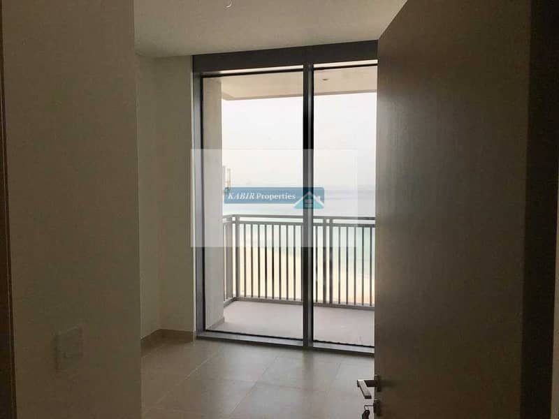 7 Sea View / Brand New / Chiller Free