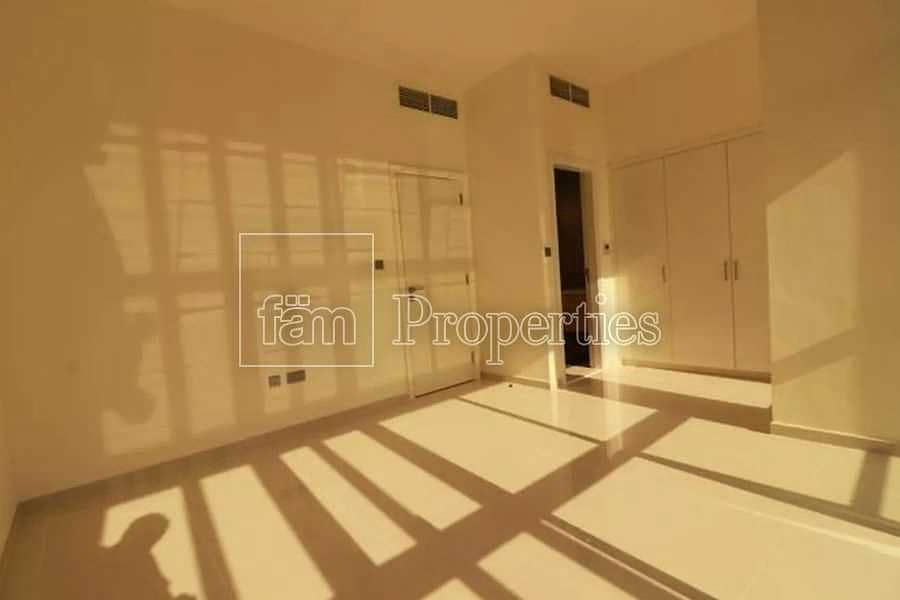 9 2 BEDROOM |BRAND NEW| SINGLE ROW |NEAR POOL & PARK