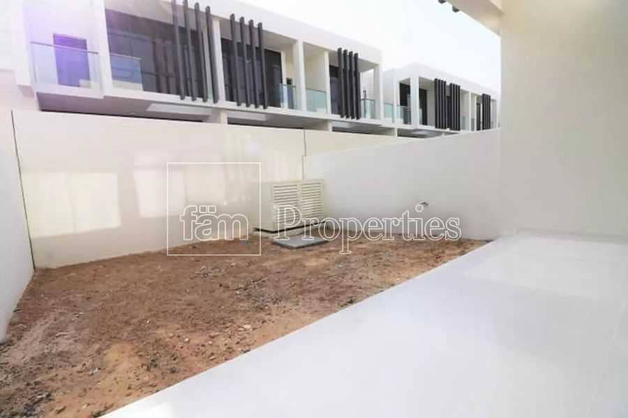 13 2 BEDROOM |BRAND NEW| SINGLE ROW |NEAR POOL & PARK