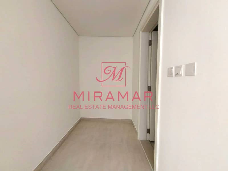 6 HOT!!! AMAZING VIEW | HIGH FLOOR | LARGE 3B+MAIDS APARTMENT