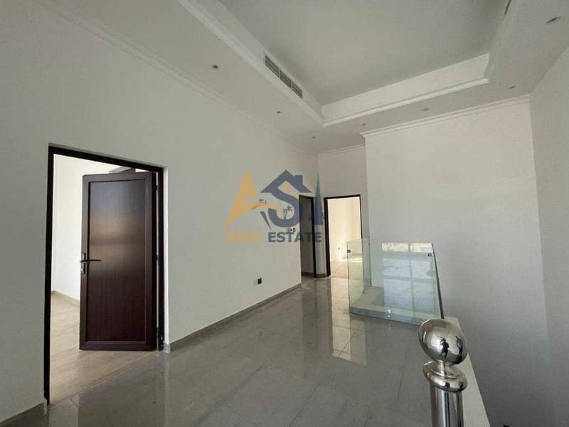 11 Villa with Four Rooms and Two Parkings
