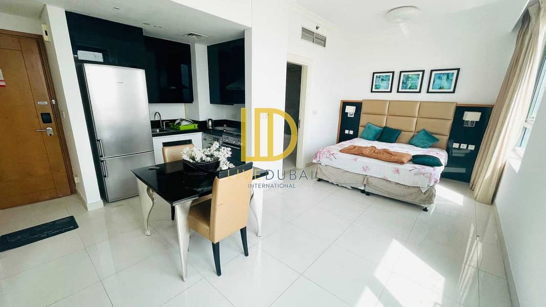 Fully Furnished - Horse Stable View - Vacant No Balcony HL Fully Furnished - Horse Stable View - Vacant No Balcony HL