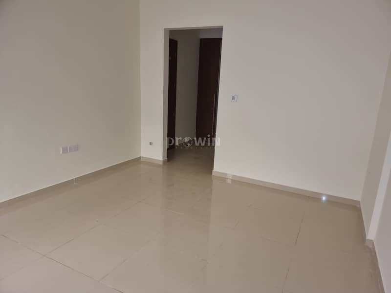 8 AMAZING 1 BEDROOM PLUS STUDY|WITH A BIG TERRACE IN THE GROUND FLOOR!!!