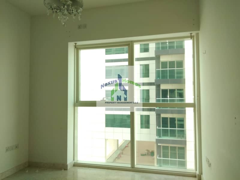 14 Well Maintained 3 BHK Beautiful View Perfect  Home