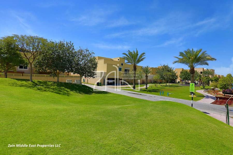 Spacious Elegant 4BR Villa Type S Great Location Spacious Elegant 4BR Villa Type S Great Location