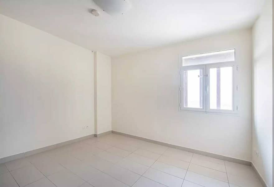 Large 3bed | Road View | Rented