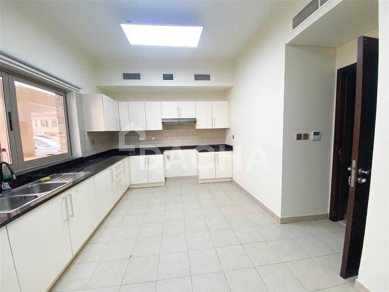 13 Spacious 3 Bed + Maids / Large Terrace / Vacant