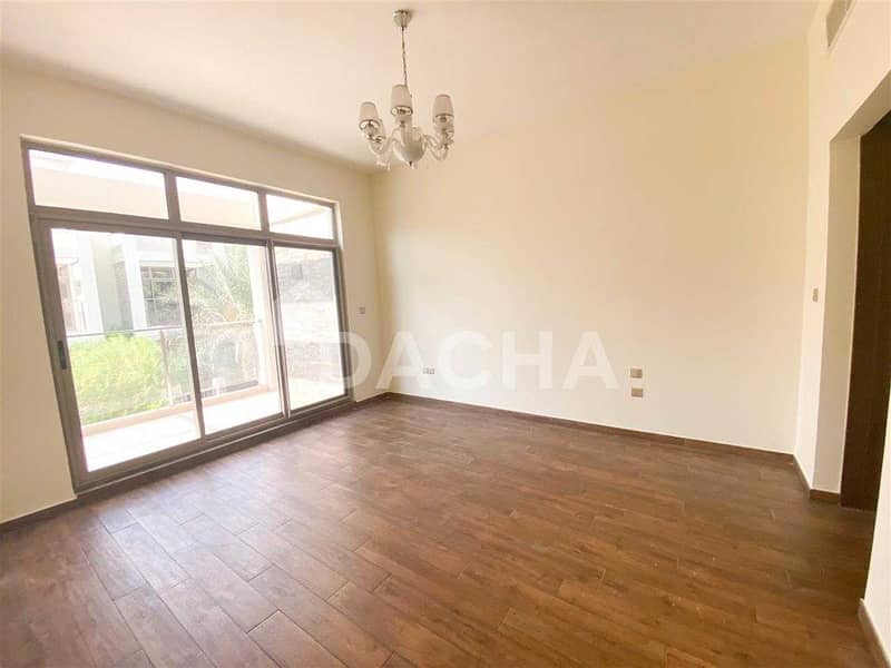 21 Spacious 3 Bed + Maids / Large Terrace / Vacant