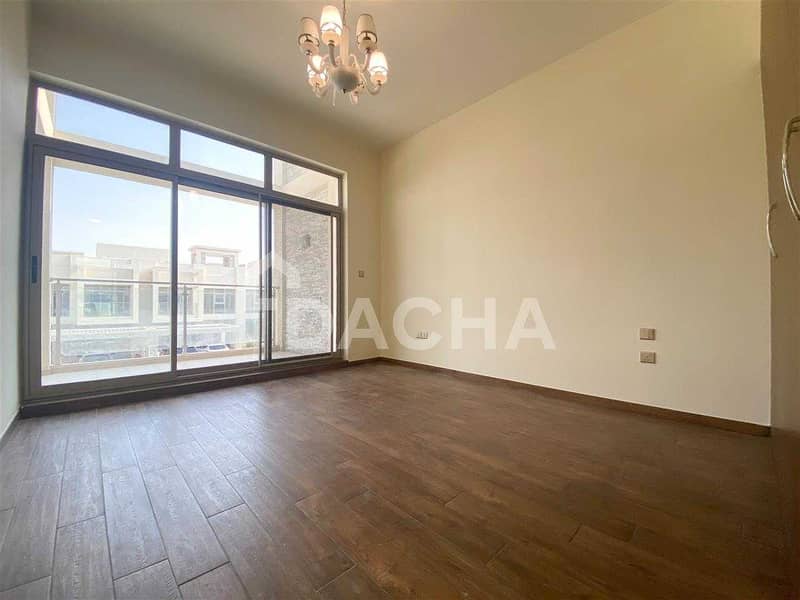 27 Spacious 3 Bed + Maids / Large Terrace / Vacant