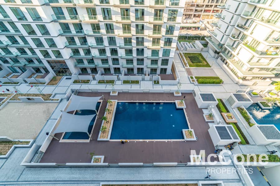 5 Large Layout| Pool View| Bright Apartment