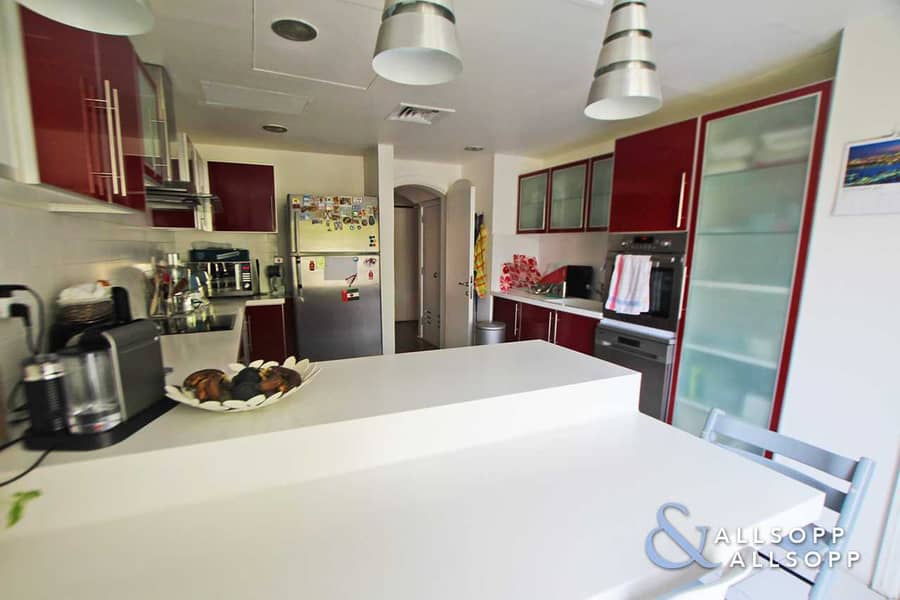 5 C End | Upgraded Kitchen | Zulal | 3 Beds