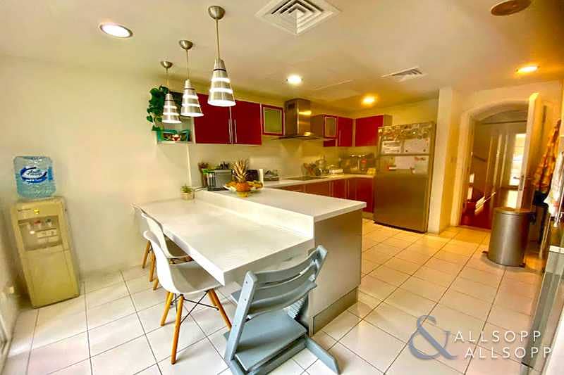 10 C End | Upgraded Kitchen | Zulal | 3 Beds