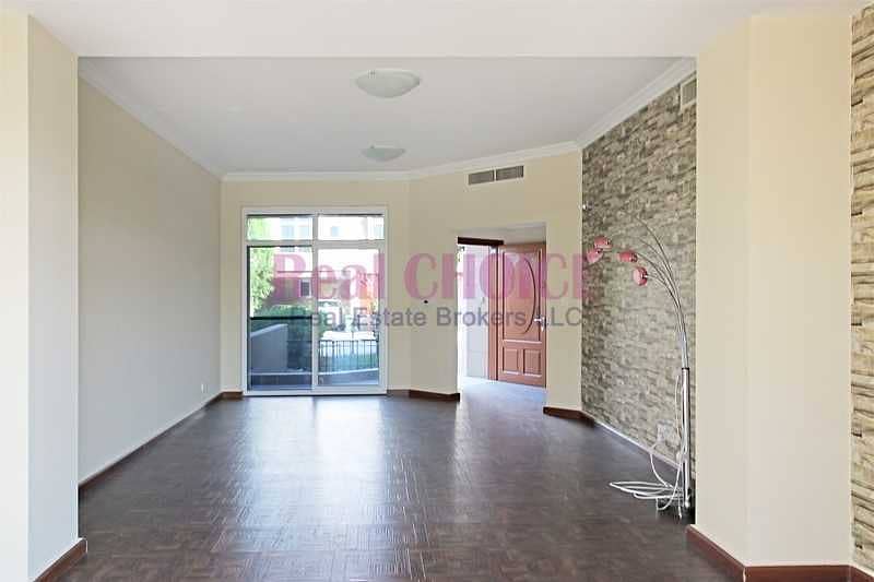 Well Maintained|Spacious 3BR Townhouse|Unfurnished