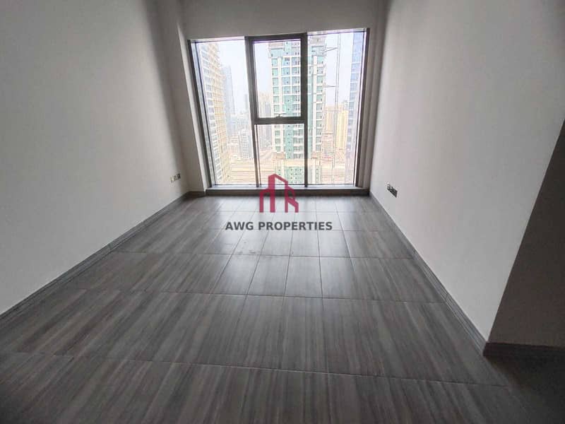 2 Brand New !Pets allowed ! lake  view ! 3 mins walk to metro! amazing facilities!