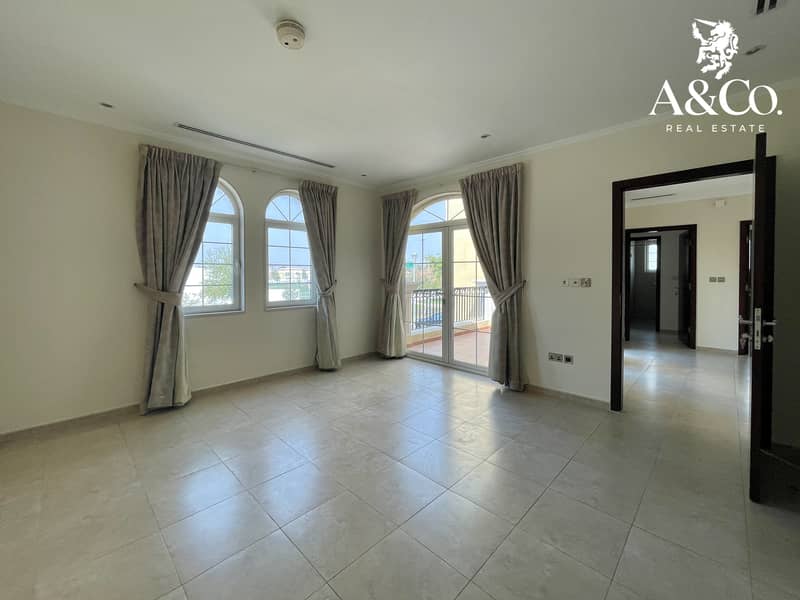 10 |VACANT NOW | SINGLE ROW | 3 BED SMALL |