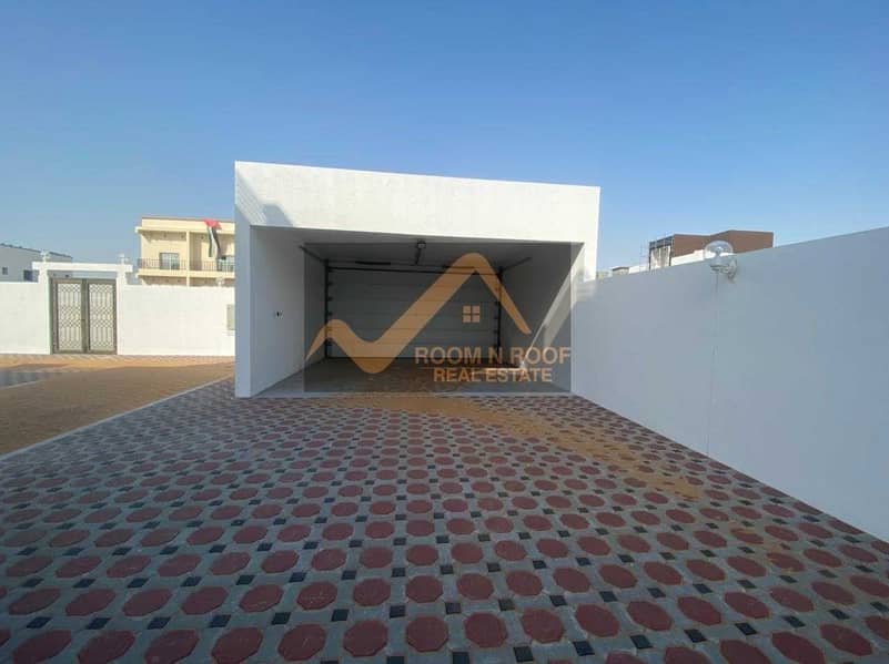 13 luxury Villa In Al Barsha  South 5 -Bed_Maids+Driver Rom For Rent